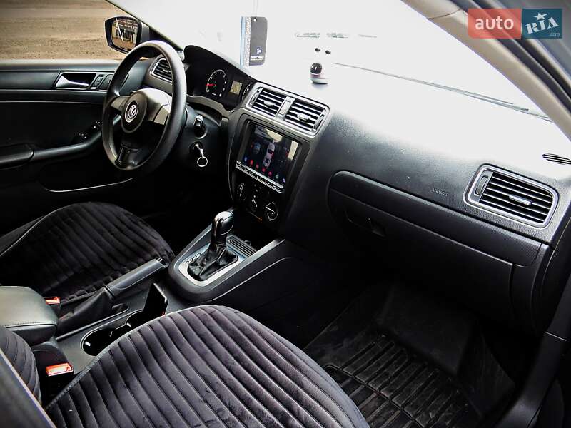 Седан Volkswagen Jetta 2014 в Черкасах