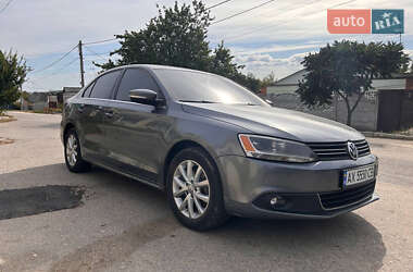 Седан Volkswagen Jetta 2014 в 