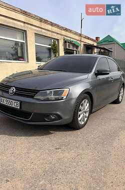Седан Volkswagen Jetta 2014 в 