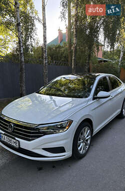Седан Volkswagen Jetta 2019 в Києві