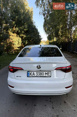 Седан Volkswagen Jetta 2019 в Киеве
