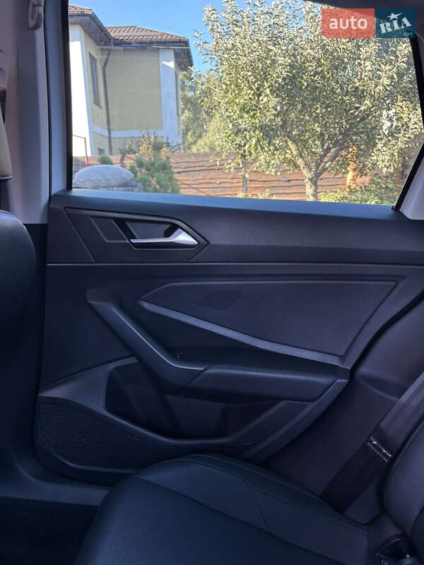 Седан Volkswagen Jetta 2019 в Києві