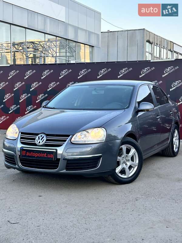 Седан Volkswagen Jetta 2005 в 