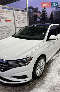 Седан Volkswagen Jetta 2019 в Киеве