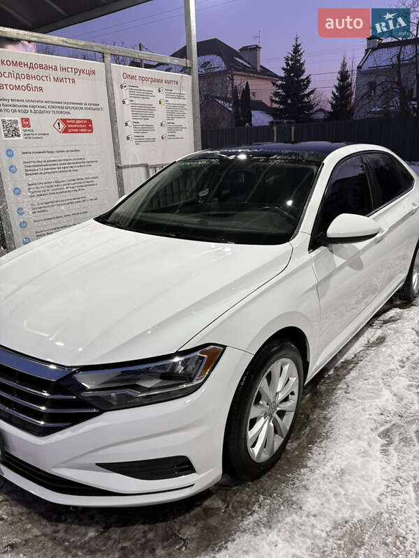 Седан Volkswagen Jetta 2019 в Києві