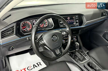 Седан Volkswagen Jetta 2019 в 