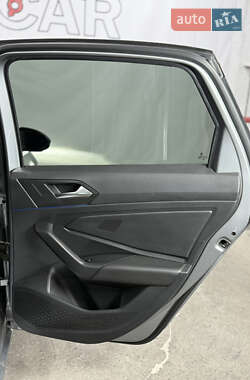 Седан Volkswagen Jetta 2019 в 