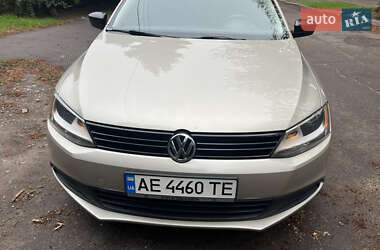 Седан Volkswagen Jetta 2013 в 