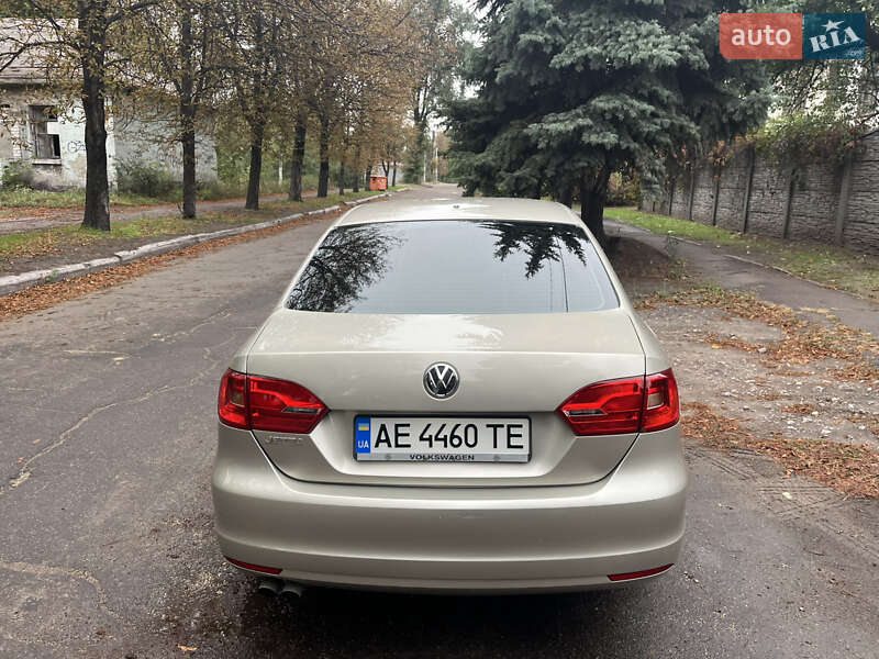 Седан Volkswagen Jetta 2013 в Каменском фото 16 Седан Volkswagen Jetta 2013 в Каменском