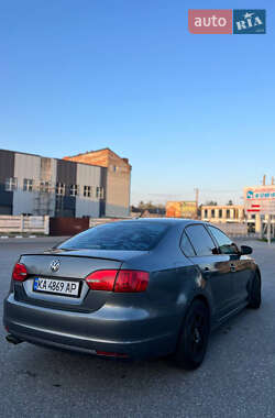 Седан Volkswagen Jetta 2014 в 
