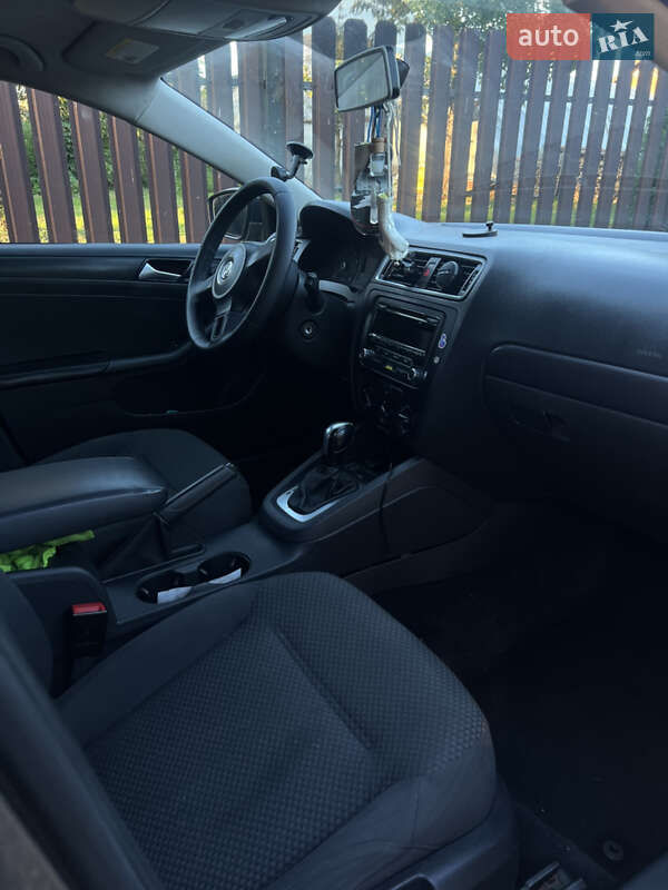 Седан Volkswagen Jetta 2014 в Стрые