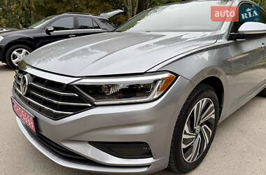 Седан Volkswagen Jetta 2019 в Рівному
