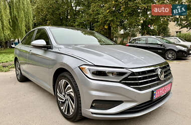 Седан Volkswagen Jetta 2019 в 