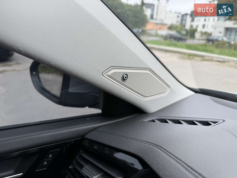 Седан Volkswagen Jetta 2019 в Ровно