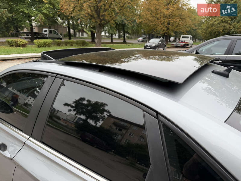 Седан Volkswagen Jetta 2019 в Ровно