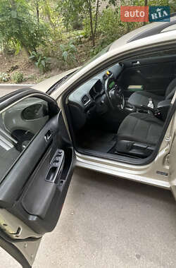 Универсал Volkswagen Jetta 2012 в 
