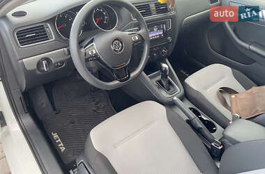 Седан Volkswagen Jetta 2017 в 
