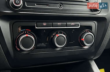 Седан Volkswagen Jetta 2016 в 