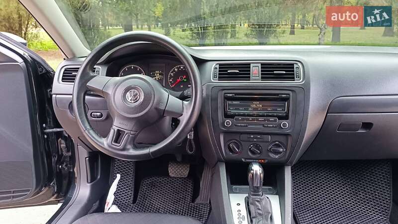 Седан Volkswagen Jetta 2014 в Харькове