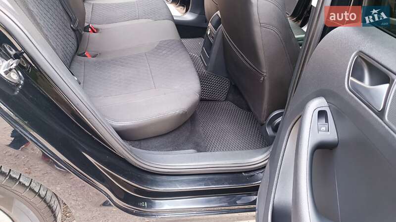 Седан Volkswagen Jetta 2014 в Харькове
