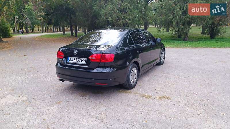 Седан Volkswagen Jetta 2014 в Харькове