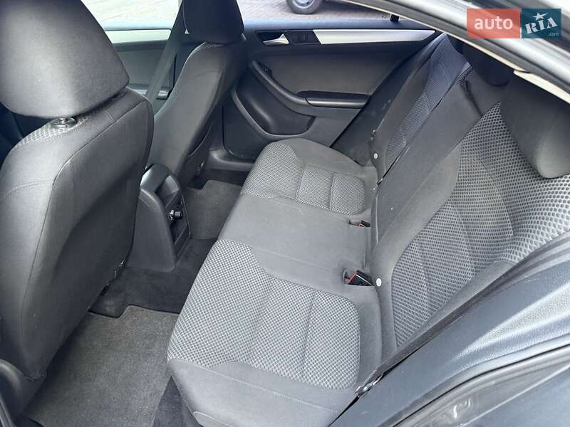 Седан Volkswagen Jetta 2013 в Запорожье