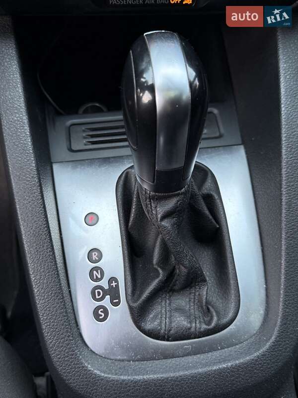 Седан Volkswagen Jetta 2013 в Запорожье