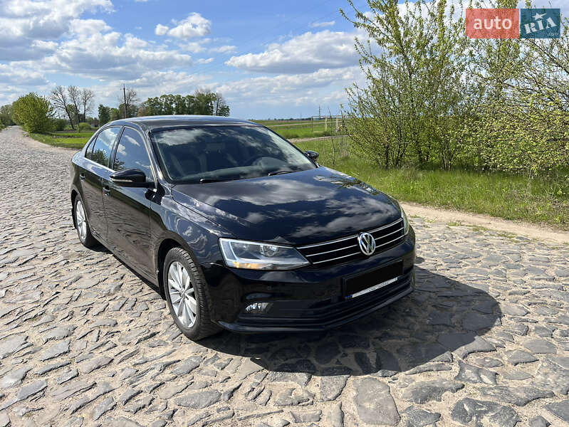 Седан Volkswagen Jetta 2016 в Рівному фото 2 Седан Volkswagen Jetta 2016 в Рівному