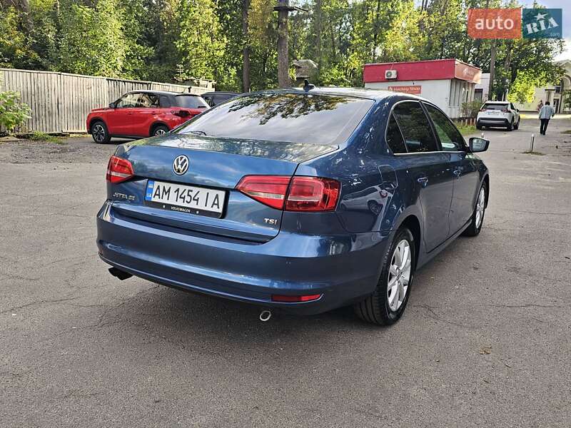 Седан Volkswagen Jetta 2014 в Киеве
