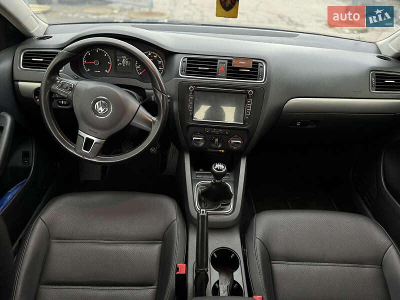 Седан Volkswagen Jetta 2011 в Хмельницком