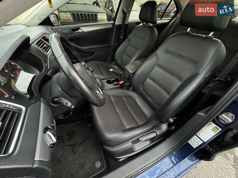 Седан Volkswagen Jetta 2011 в Хмельницком
