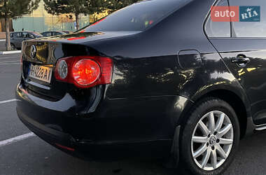 Седан Volkswagen Jetta 2006 в 
