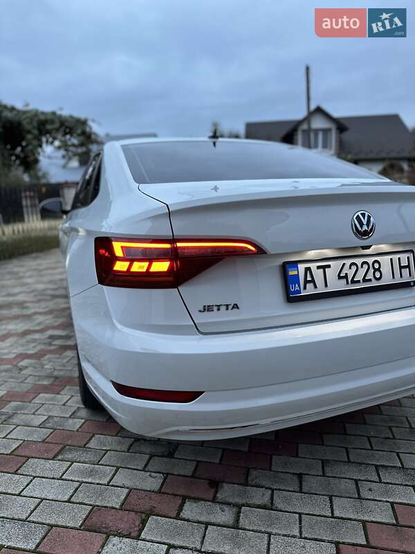 Седан Volkswagen Jetta 2019 в Івано-Франківську