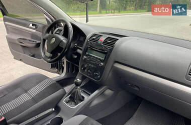 Седан Volkswagen Jetta 2009 в 