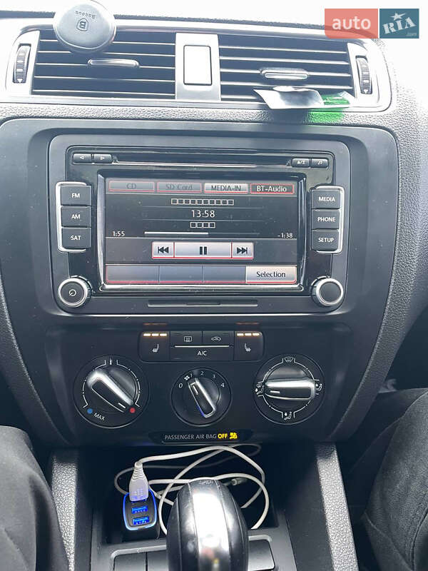 Седан Volkswagen Jetta 2012 в Киеве