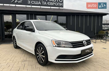 Седан Volkswagen Jetta 2016 в Львове