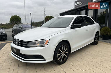 Седан Volkswagen Jetta 2016 в 