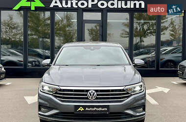 Седан Volkswagen Jetta 2018 в 