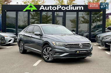 Седан Volkswagen Jetta 2018 в 