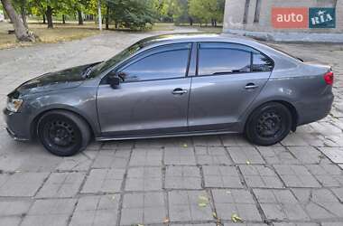 Седан Volkswagen Jetta 2011 в 