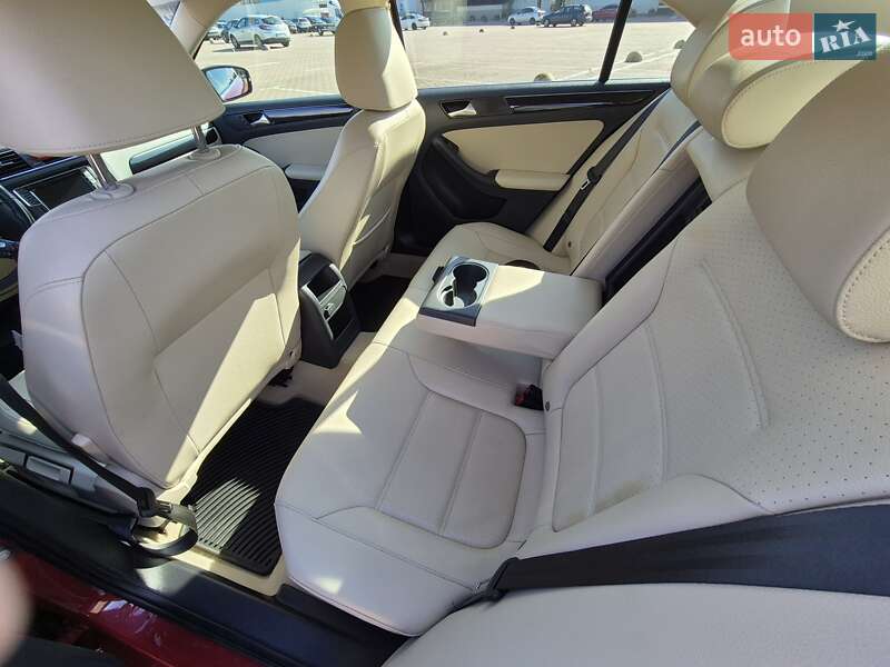 Седан Volkswagen Jetta 2016 в Житомирі фото 26 Седан Volkswagen Jetta 2016 в Житомирі