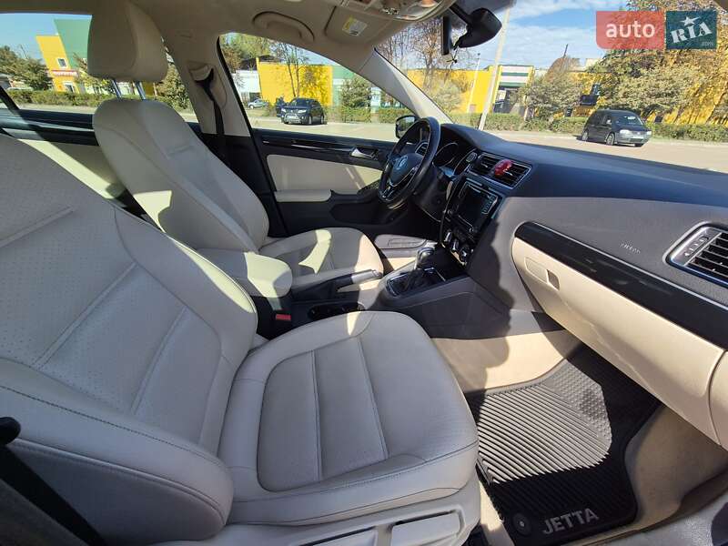 Седан Volkswagen Jetta 2016 в Житомирі фото 37 Седан Volkswagen Jetta 2016 в Житомирі