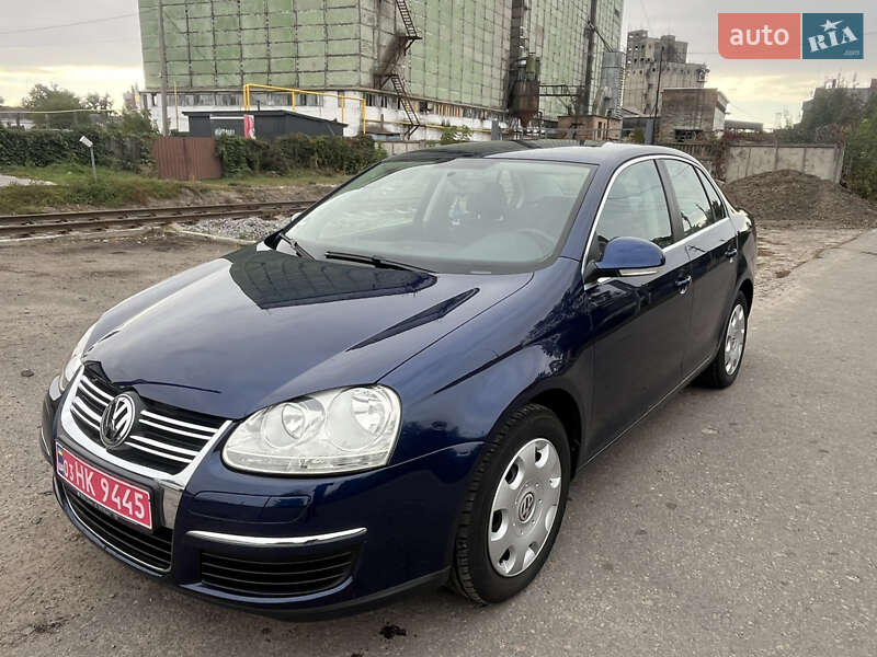 Седан Volkswagen Jetta 2007 в 