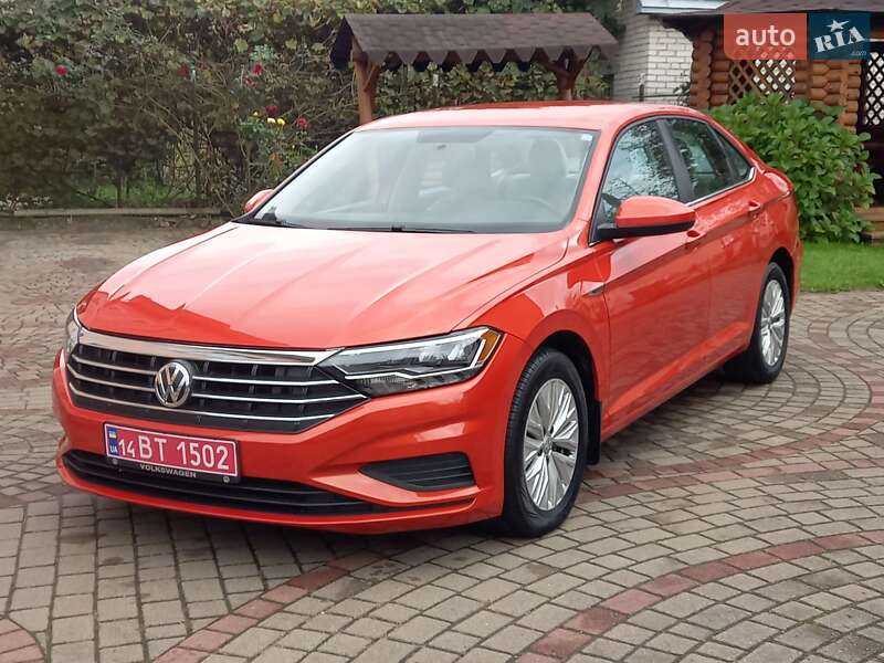 Седан Volkswagen Jetta 2018 в Львові фото 15 Седан Volkswagen Jetta 2018 в Львові
