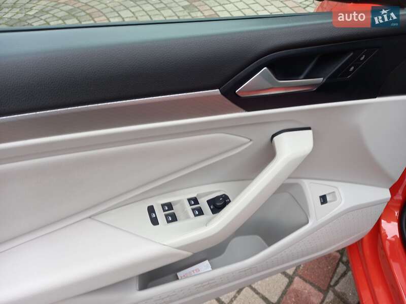 Седан Volkswagen Jetta 2018 в Львові фото 38 Седан Volkswagen Jetta 2018 в Львові