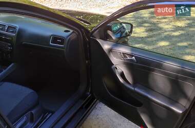 Седан Volkswagen Jetta 2014 в Хмельницком