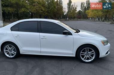 Седан Volkswagen Jetta 2011 в 