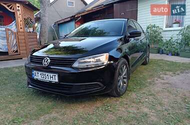 Седан Volkswagen Jetta 2011 в Надворной