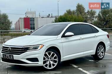 Седан Volkswagen Jetta 2019 в Киеве