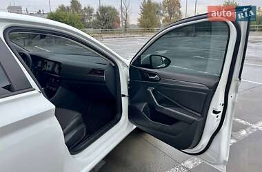 Седан Volkswagen Jetta 2019 в 